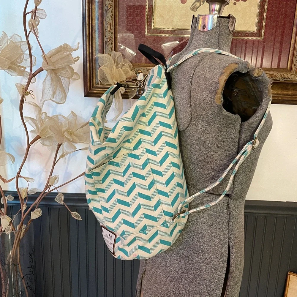 KAVU Free Range Backpack Bucket Style Bag w Pockets, Zippers, Clasps Gorpcore 💛🎀